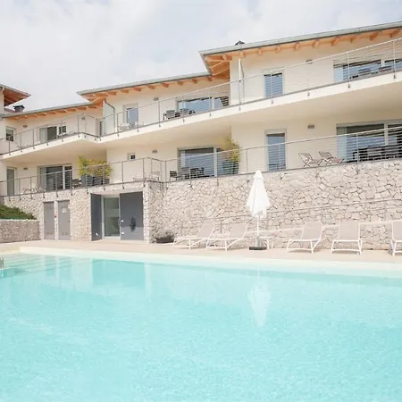 Aparthotel Terrazze Sul Garda Tenno Exterior foto